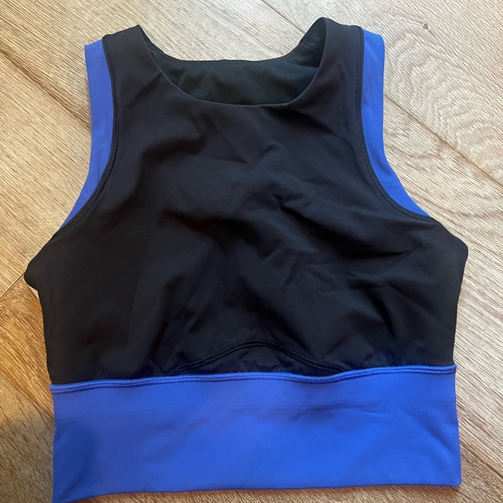 lululemon athletica Black and Blue Cropped Athletic Top
